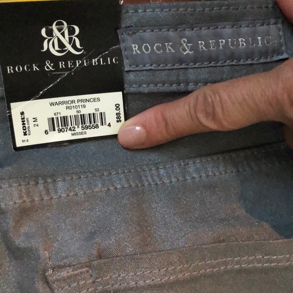 silver/grey pants - Picture 5 of 5